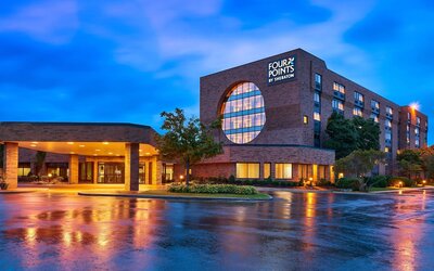 Four Points by Sheraton Milwaukee North Shore