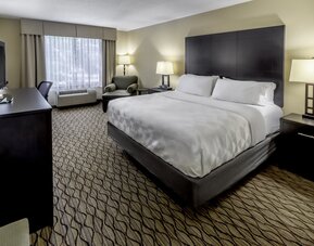 Holiday Inn Hotel & Suites-Milwaukee Airport by IHG