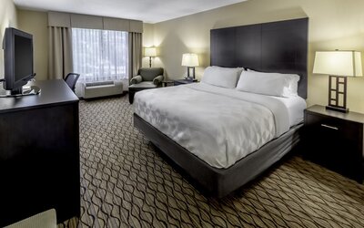 Holiday Inn Hotel & Suites-Milwaukee Airport by IHG