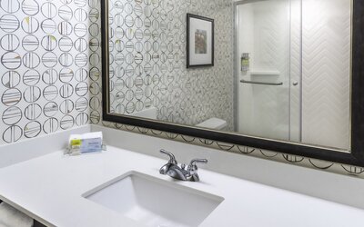 Holiday Inn Hotel & Suites-Milwaukee Airport by IHG