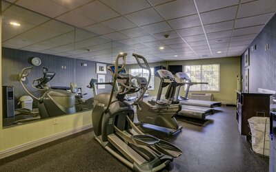 Holiday Inn Hotel & Suites-Milwaukee Airport by IHG
