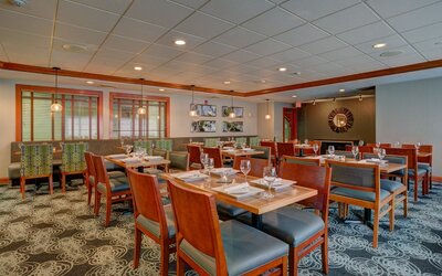 Holiday Inn Hotel & Suites-Milwaukee Airport by IHG