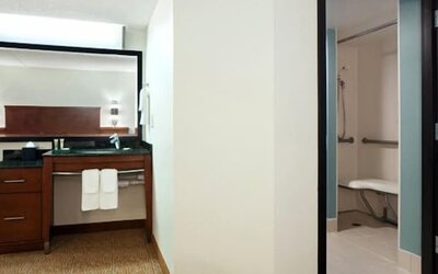 Comfort Suites Milwaukee West
