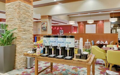 Hilton Garden Inn Milwaukee Airport