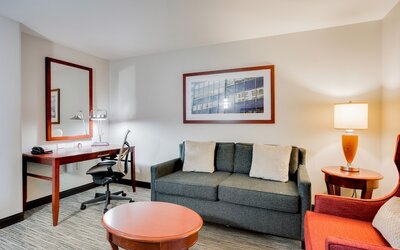 Hilton Garden Inn Milwaukee Airport