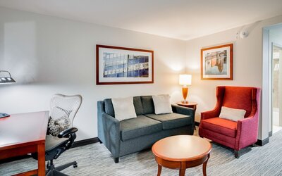 Hilton Garden Inn Milwaukee Airport