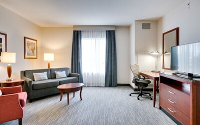 Hilton Garden Inn Milwaukee Airport