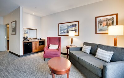 Hilton Garden Inn Milwaukee Airport
