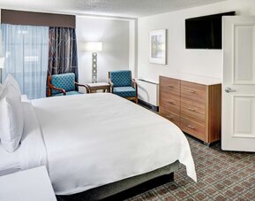 DoubleTree by Hilton Milwaukee Downtown