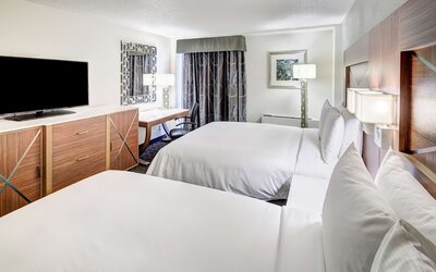 DoubleTree by Hilton Milwaukee Downtown