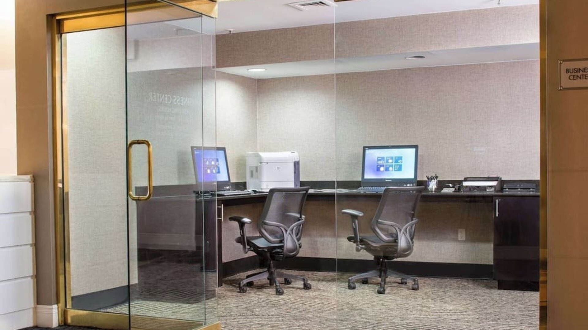 Business center at Laguardia Plaza Hotel.