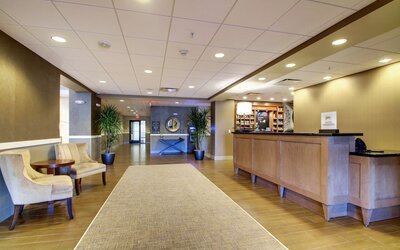 Hampton Inn & Suites Milwaukee West