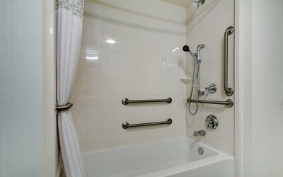 Hampton Inn & Suites Milwaukee West