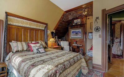 Schuster Mansion Bed & Breakfast