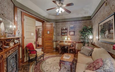 Schuster Mansion Bed & Breakfast