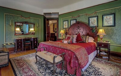 Schuster Mansion Bed & Breakfast