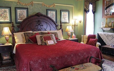 Schuster Mansion Bed & Breakfast