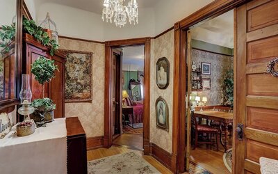 Schuster Mansion Bed & Breakfast