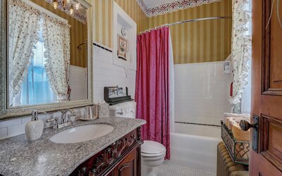 Schuster Mansion Bed & Breakfast