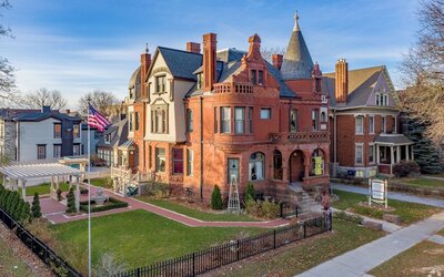 Schuster Mansion Bed & Breakfast