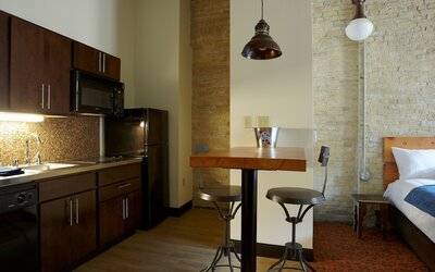 The Brewhouse Inn & Suites