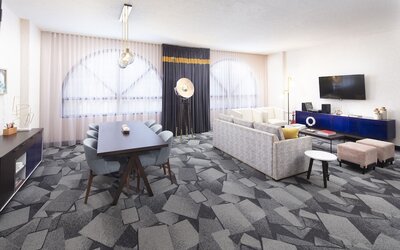 Saint Kate - The Arts Hotel