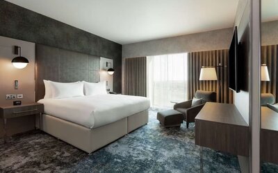 Day use room with natural light at Hilton Aberdeen TECA.