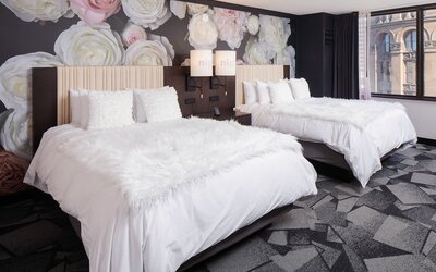 Saint Kate - The Arts Hotel