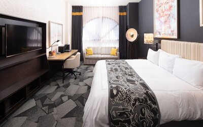 Saint Kate - The Arts Hotel