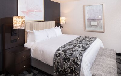 Saint Kate - The Arts Hotel