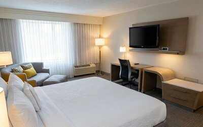 Country Inn & Suites By Radisson, Brown Deer - Milwaukee North