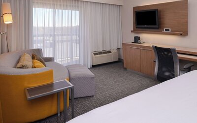 Country Inn & Suites By Radisson, Brown Deer - Milwaukee North
