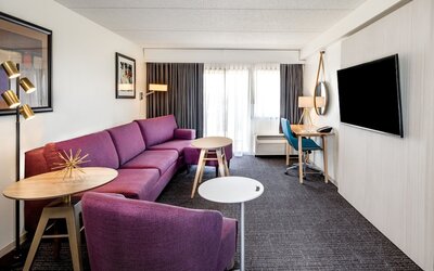 Crowne Plaza Milwaukee Airport by IHG