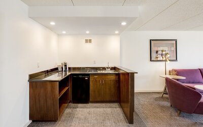 Crowne Plaza Milwaukee Airport by IHG