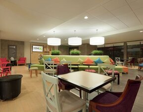 Home2 Suites by Hilton Milwaukee Airport