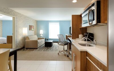 Home2 Suites by Hilton Milwaukee Airport