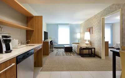 Home2 Suites by Hilton Milwaukee Airport