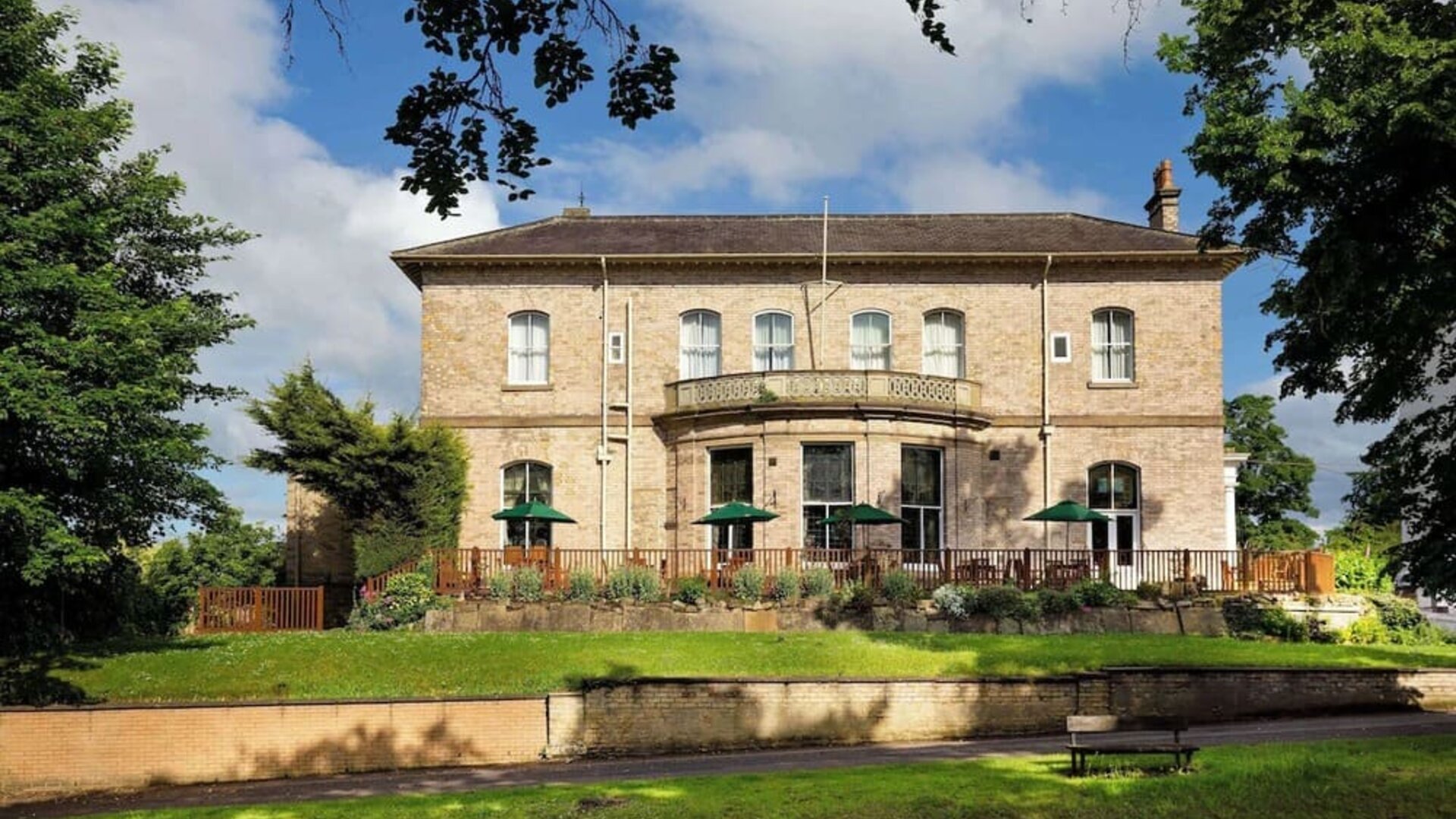 Hotel garden and outdoors at Elmbank York, Tapestry Collection By Hilton.