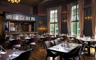 Dining hall at Elmbank York, Tapestry Collection By Hilton.