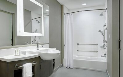 SpringHill Suites by Marriott Milwaukee Downtown