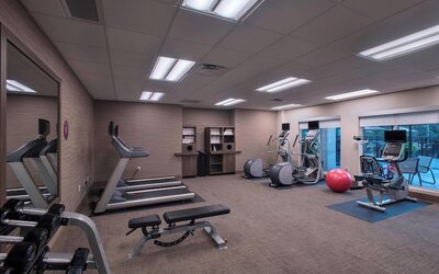 Courtyard by Marriott Milwaukee Brookfield at Poplar Creek