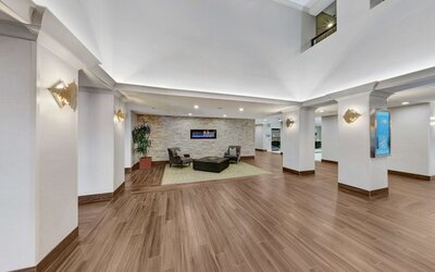 Embassy Suites by Hilton Milwaukee Brookfield