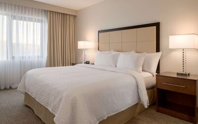 Embassy Suites by Hilton Milwaukee Brookfield