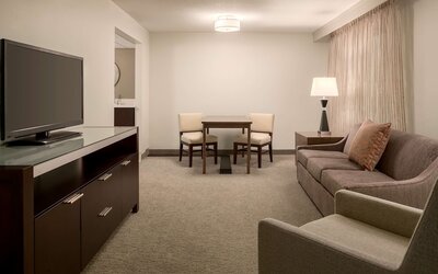 Embassy Suites by Hilton Milwaukee Brookfield