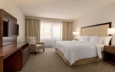Embassy Suites by Hilton Milwaukee Brookfield