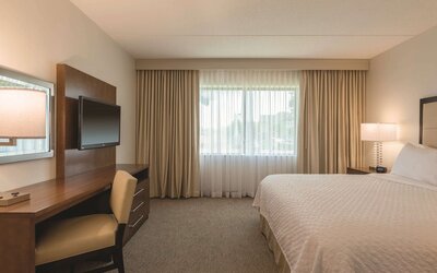 Embassy Suites by Hilton Milwaukee Brookfield