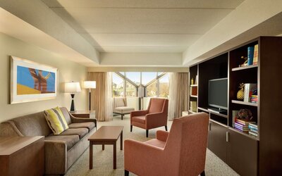 Embassy Suites by Hilton Milwaukee Brookfield
