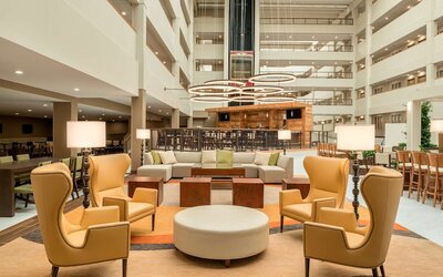 Embassy Suites by Hilton Milwaukee Brookfield