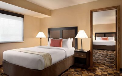 Hawthorn Extended Stay by Wyndham Milwaukee Airport