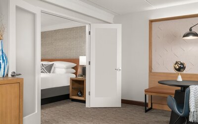 Sheraton Milwaukee Brookfield Hotel